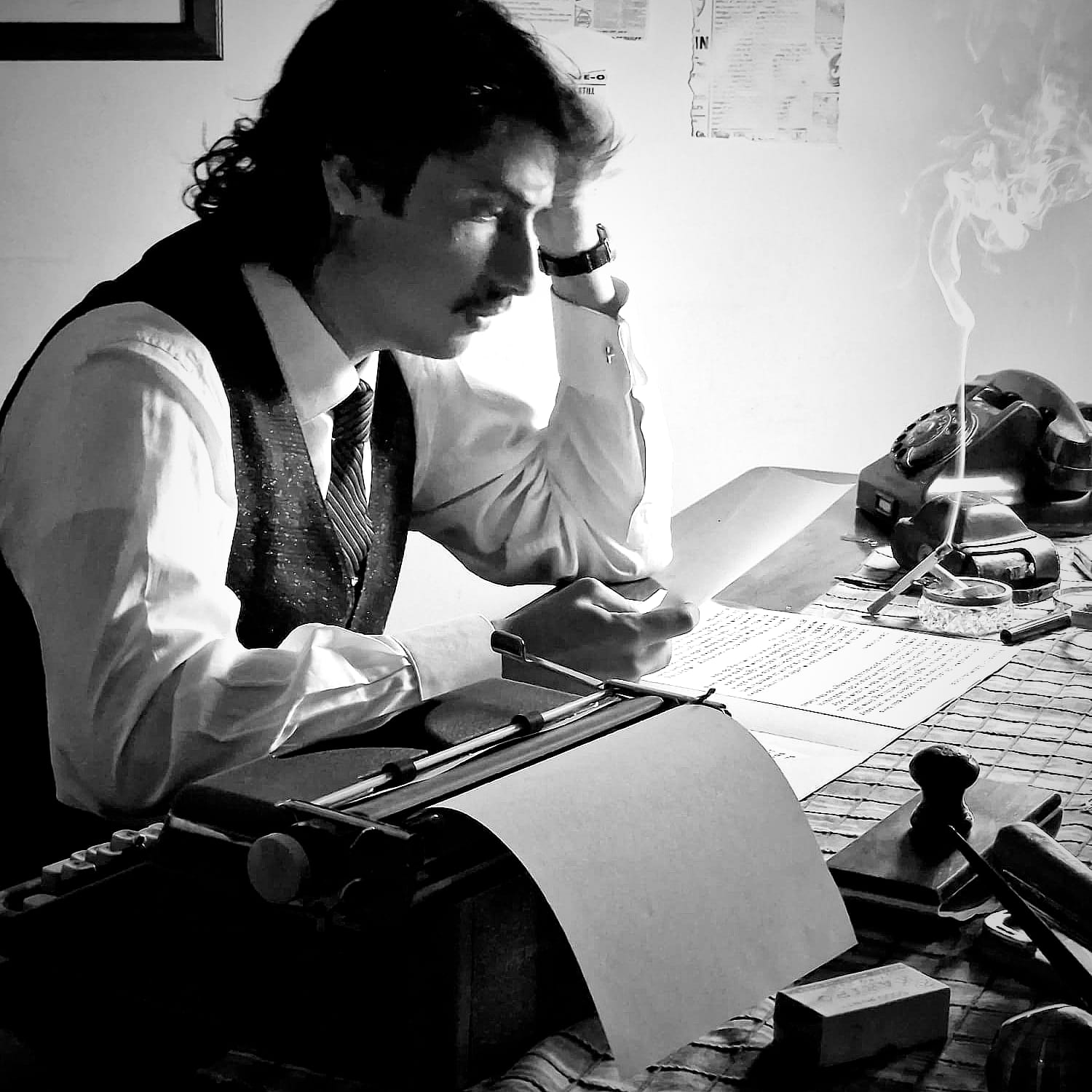 Antonio, un nostro allievo durante le riprese del suo primo cortometraggio da protagonista, da lui stesso diretto. 